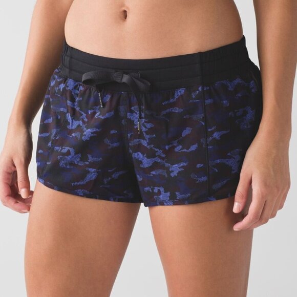 Lululemon Hotty Hot Short Mini Hounds Camo Emperor Blue Black / Black - Picture 6 of 6